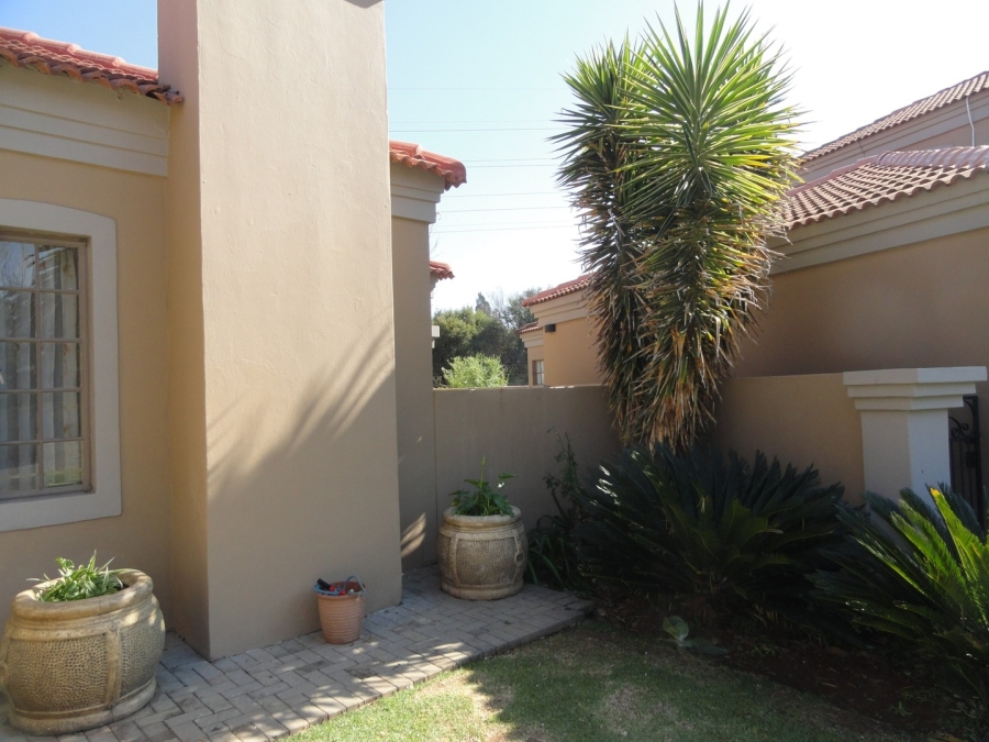 3 Bedroom Property for Sale in Kannoniers Park North West